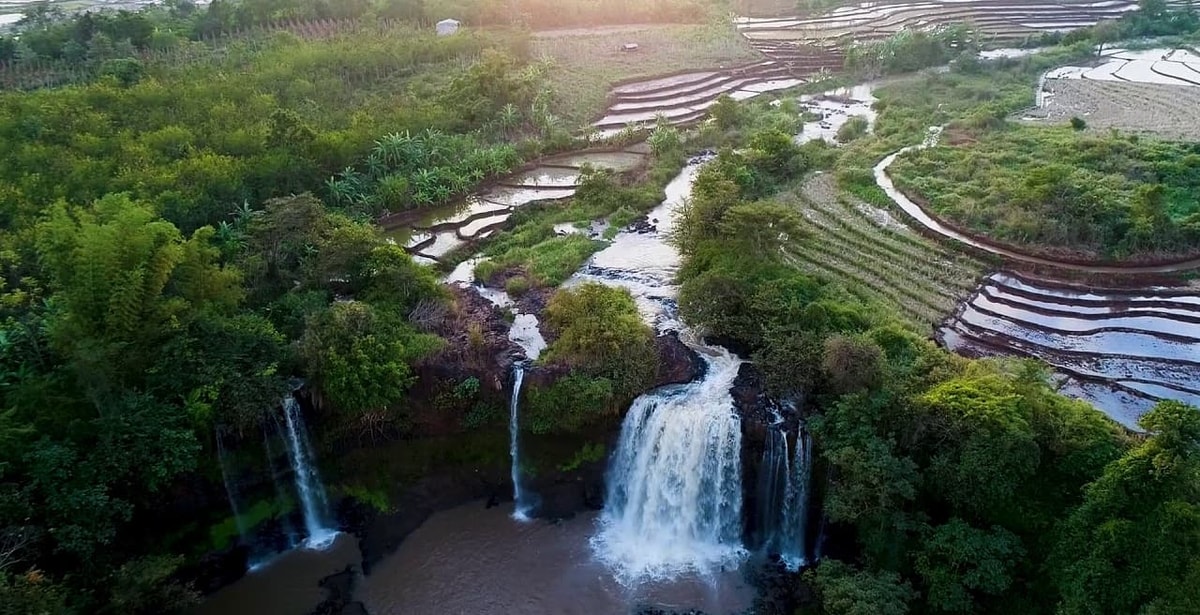 Thác Phú Cường 